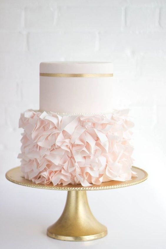 Weeding cake rose poudré